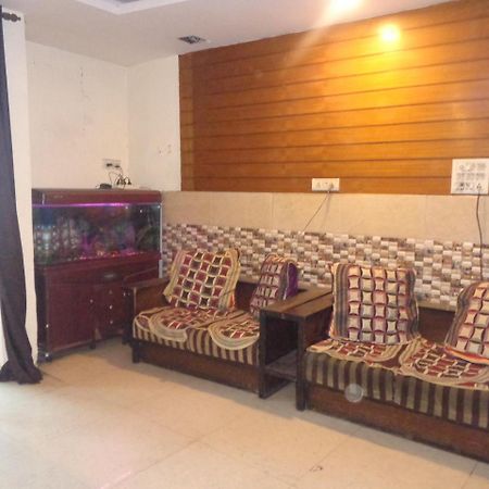 فندق أو واي أو 45772 سيلفر ريزدينسي نيودلهي المظهر الخارجي الصورة