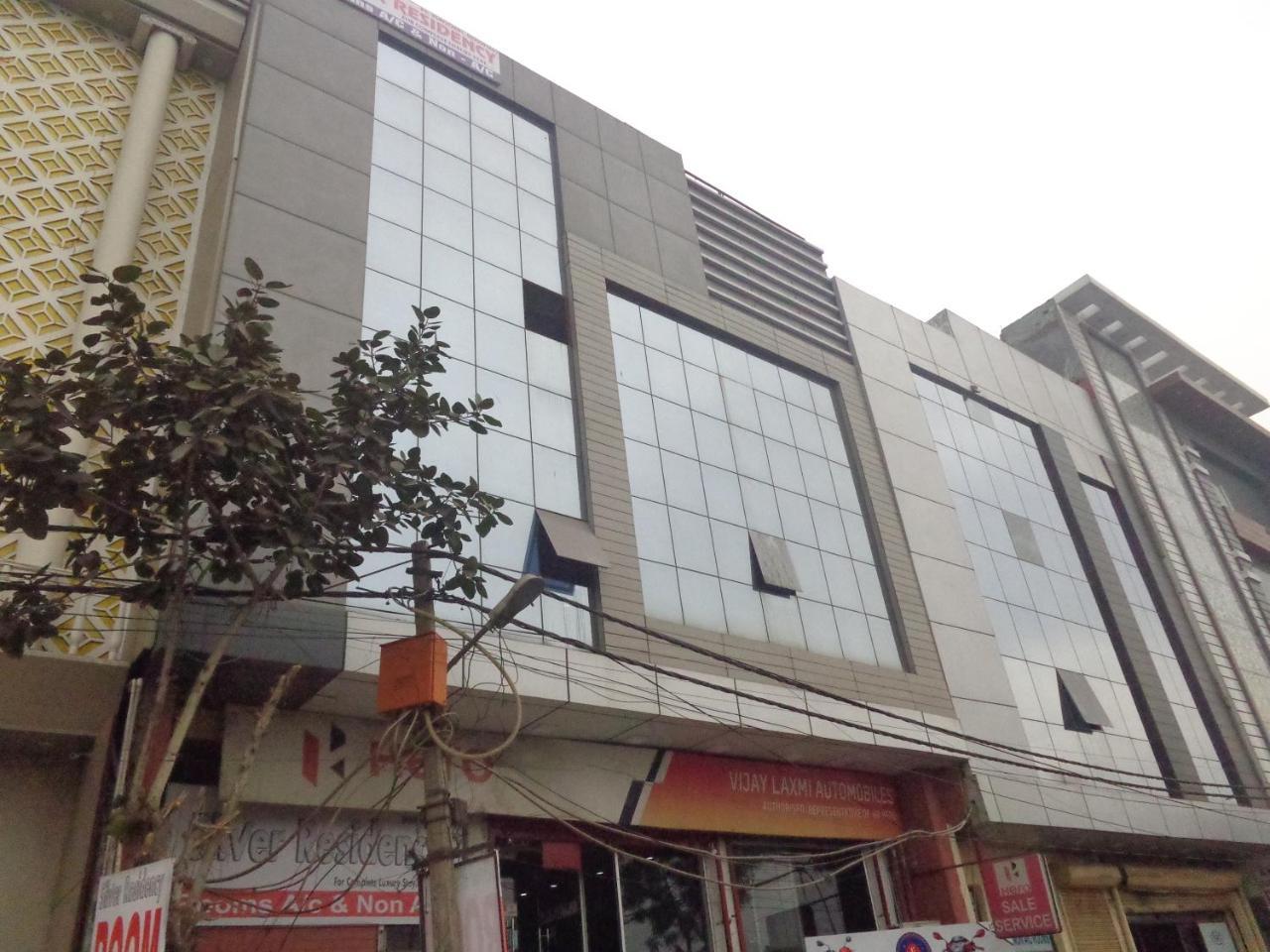 فندق أو واي أو 45772 سيلفر ريزدينسي نيودلهي المظهر الخارجي الصورة